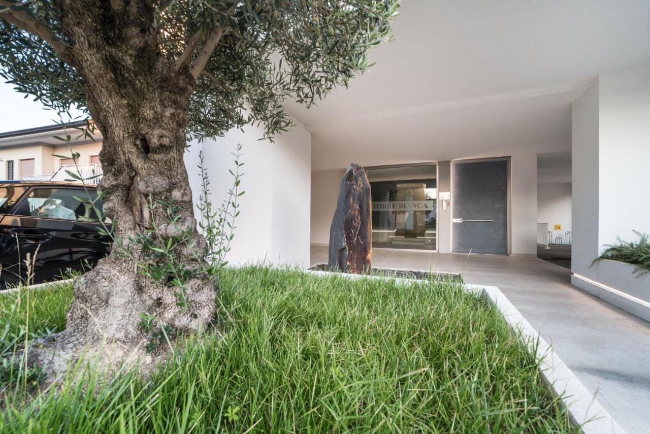 Appartamenti Torre Bianca Λινιάνο Σαμπιαντόρο Εξωτερικό φωτογραφία